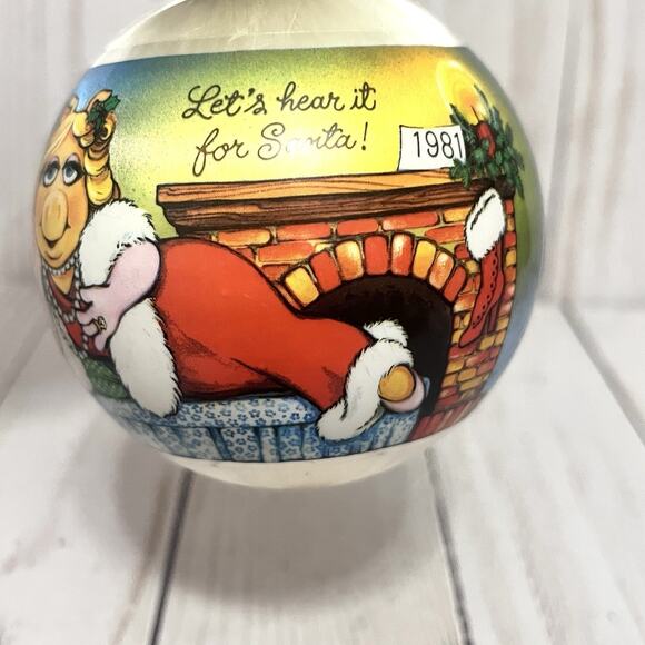 Hallmark Satin Ball Ornament Muppets 1981 Kermit as Santa Miss Piggy Christmas - Picture 3 of 8